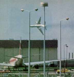 These pictures was taken by an amateur photographer seconds before an American Airlines DC-10 crashed at Chicago O'Hare Airport, after losing an engine during takeoff. Improper maintenance procedures was to blame.