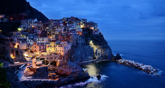 Have you ever been to the coastline of Cinqueterre in Italy? That trip would make an engaging Hub!