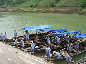 Naked “Boat Pullers” Of China - HubPages