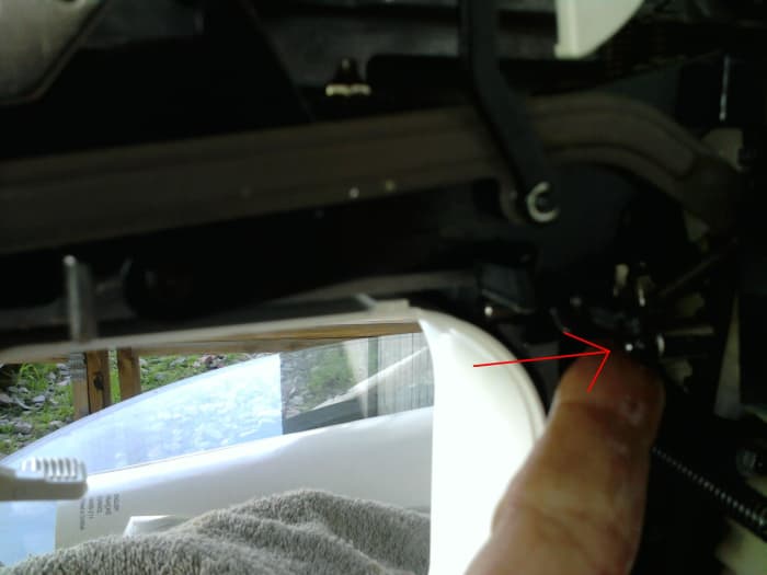 How To Fix A Brother Sewing Machine Stuck In Reverse With Pictures 