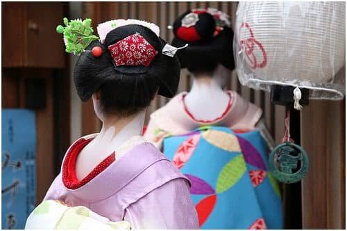 Ofuko - the famous hair-do of a geiko. The neck of a geisha is open to the view as it is considered the most seductive part of a woman.