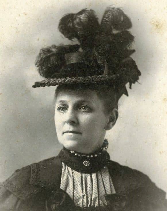This is not Belle but see how the fashion was in her era? Compare to the picture of her on the book cover above.