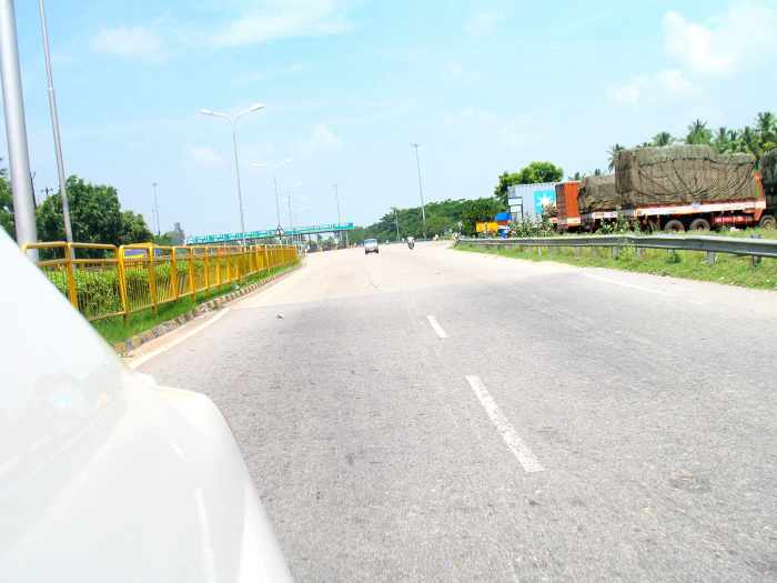 THIS IS A 350 KM 4 LANE ROAD FROM BANGALORE TO CHENNAI YOU CAN GO AT ANY SPEED BUT THERE ARE ROAD CROSSINGS LORRYS ILLEGALLY PARKED AND SUDDEN ROAD BLOCKS WITH ACCIDENTS.