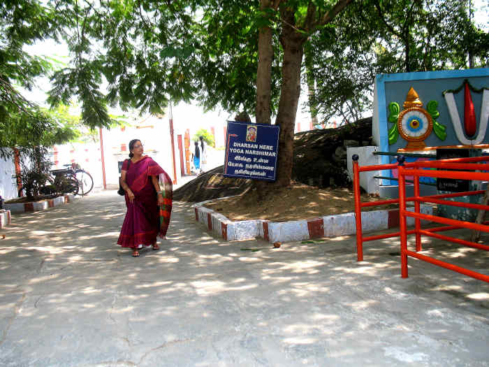 KRAIHANAGIRI IN TAMIL NADU IS HOSUR SISTER BUT IS CLEANER AS ITS DIST HQ AND IAS OFFICERS IPS OFFICERS WILL BE STAYING UNLIKE HOSUR A DIRTY NEW CITY BY NAME IN KANNADA AS HOSUR RULED BY DMK'S YOUNG CHAIRMAN.