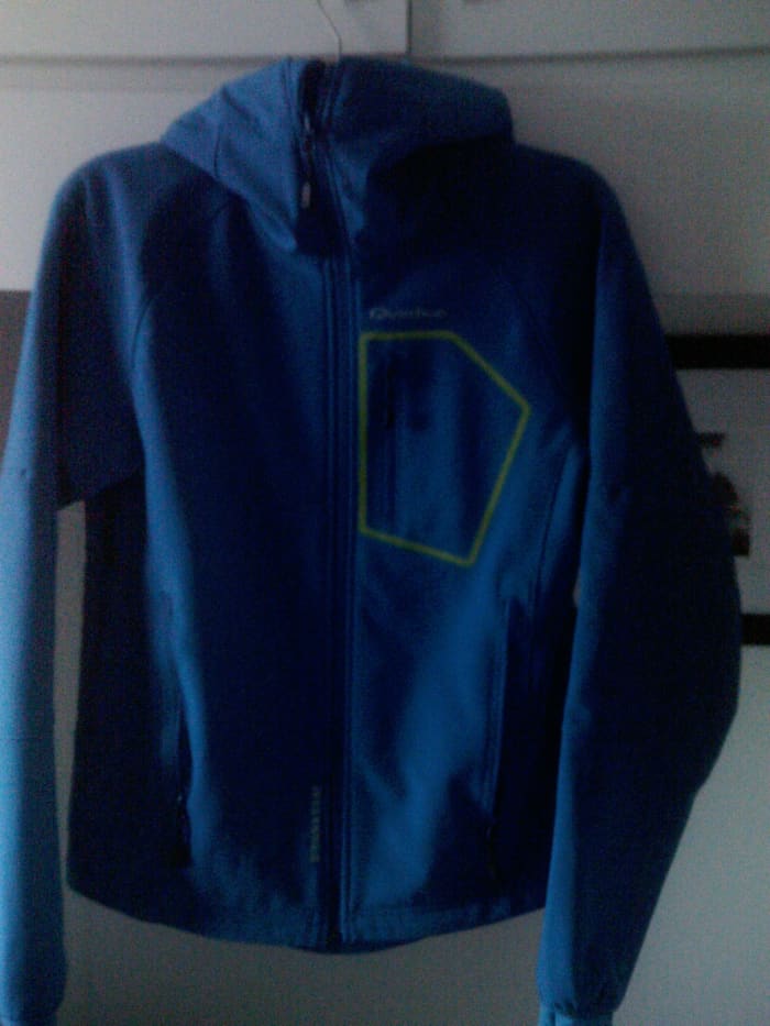 The Quechua Bionnassay Jacket in a fantastic blue that really grabs peoples attention.