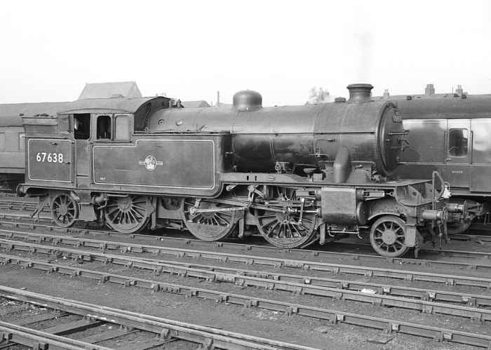 V3 67638 stands in Hull Paragon Station - the engine was a Middlesbrough (51D) allocation in 1950, transferred out in 1958 to Gateshead (52A) when Thornaby (51L) opened