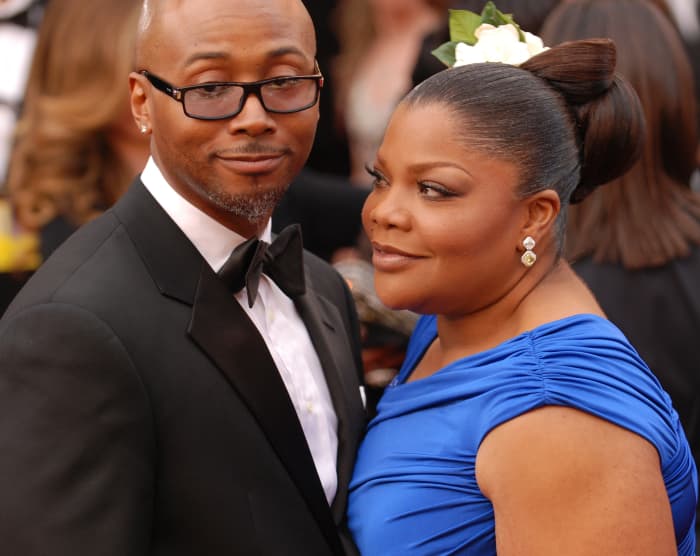 Plus-sized beauty and Oscar winning actress, Mo'Nique, with Husband Sidney Hicks enjoying a moment on the red carpet at the 82nd Academy Awards.