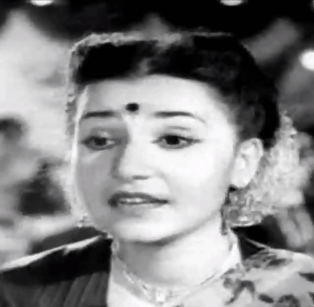 Actress Rehana in Sargam - A nice number that pulls a hard one on artificial vocal distortions becoming a part of classical music