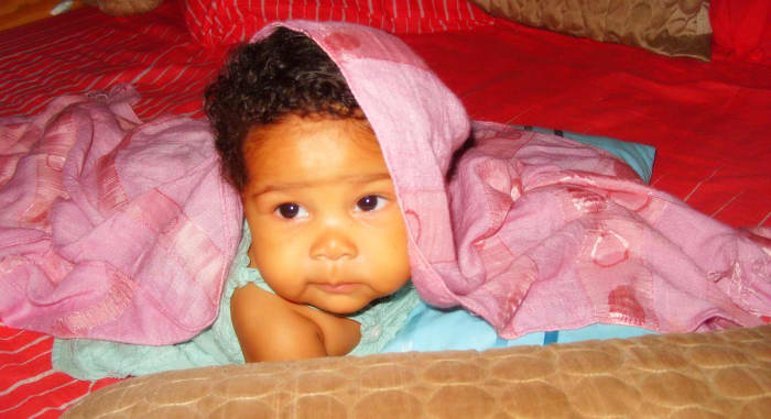 Breastfeeding provides all the essential nutrients, boosts your baby's immune system, strengthens the mother baby bond & as an added bonus, it could help you shake off that baby weight!