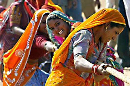 Indian women put on a very colourful show during a contest at the Pushkar Fair in the State of Rajasthan