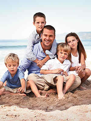 Chris O'Donnell and four of his five children.