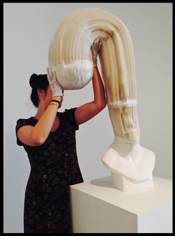 All 6 Photos demonstrating Li Hongbo's sculptures are provided by Beyond Chinatown on Flickr.