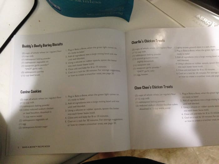 The user guide and recipe booklet are conveniently in the same book. Unless you lose it, then its not so convenient. This shows the recipe that I made for 'Chee Chee's Chicken Treats'.