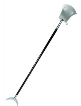 "Yueyachan" or monk's spade used to fight bandits or bury the dead. Said to be older than the "dangba".