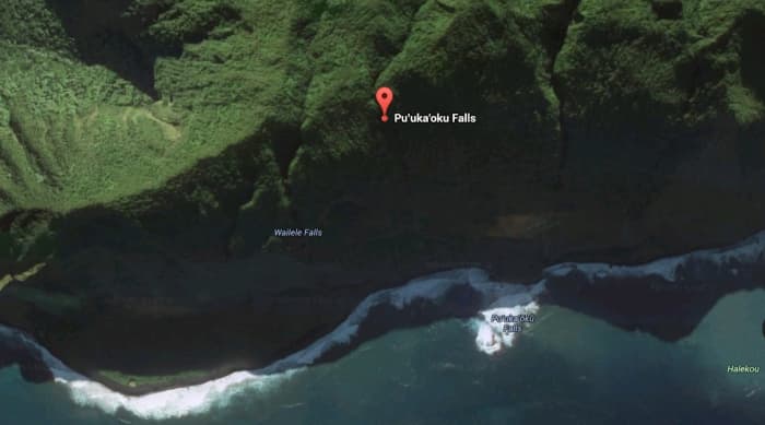 Pu'uka'oku Falls is located on the steep side of a sea cliff and is only accessible by way of sea or air. Helicopter and sea tours will undoubtedly travel past this waterfall if you book a waterfall site seeing tour.