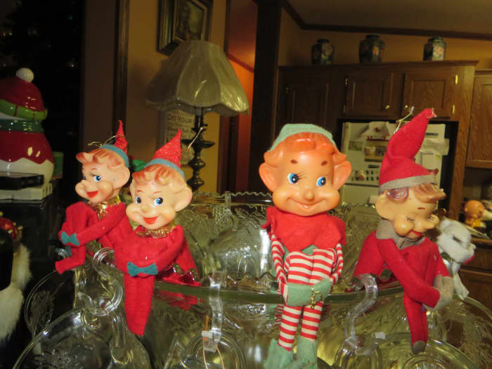 These little Knee Huggers are punch bowl sitters, makes you wander what they are thinking. They have such mischievous expressions on their faces