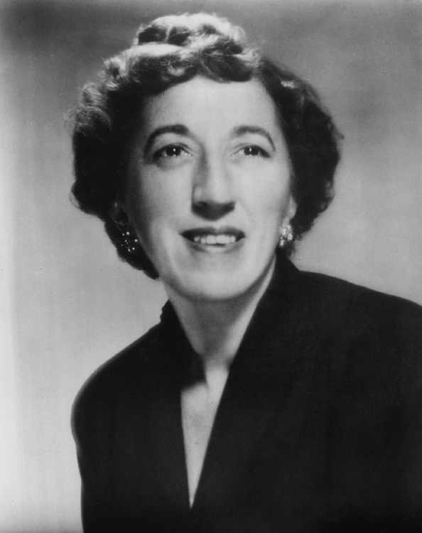 This is the woman behind the scariest witch in the history of films, Margaret Hamilton.