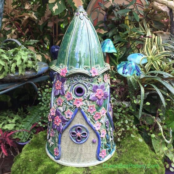 Learn how you can make this fairy house by clicking the link to Pinterest below, and then clicking 'Visit' on the bottom right of the picture