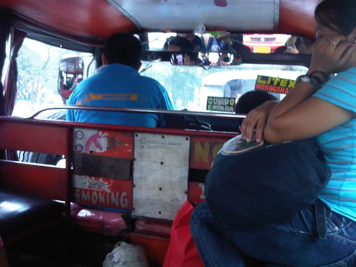 Put your bags on your lap to avoid blocking the way of the passengers.