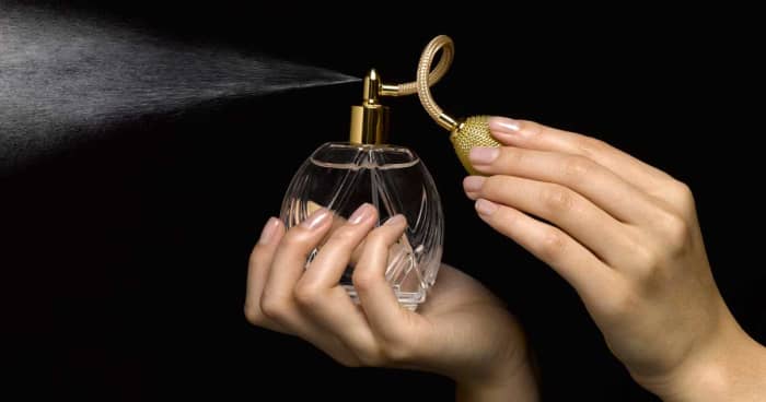 Avoid wearing strong perfumes.