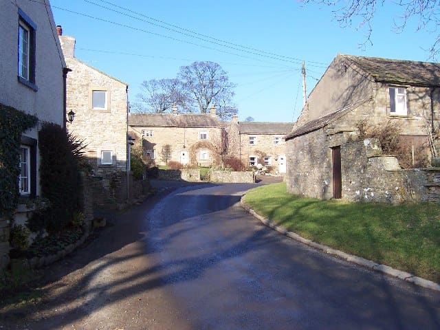 Carlton-in-Coverdale, one of many 'carltons' in Yorkshire, each with its own character. This one has, and it has two good watering holes to compete for your trade. In summertime it can get busy.