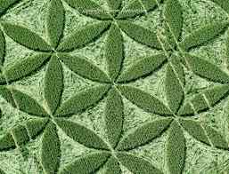 This Flower of Life Crop Circle shows us that those that created it have a clear understanding of the basic building blocks of the Universe.