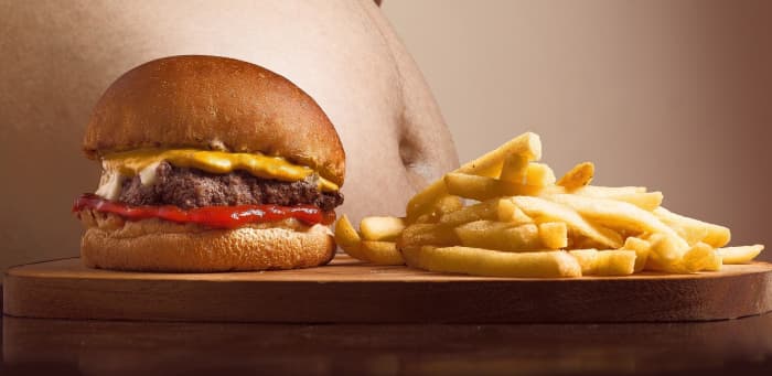 According to the bopo influencer, you should let your overweight child eat lots of fast-food every day if they want.