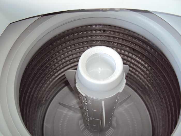 How to Get the Dirt and Grime Out Of Your Clothes Washing Machine
