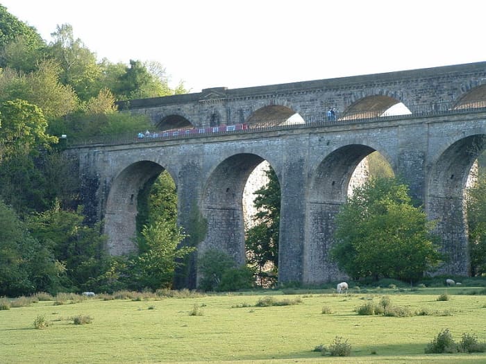 Chirk Railway Bridge and Aqueduct, 2005, photographed by Akke Monasso. Image courtesy of Wiki Commons