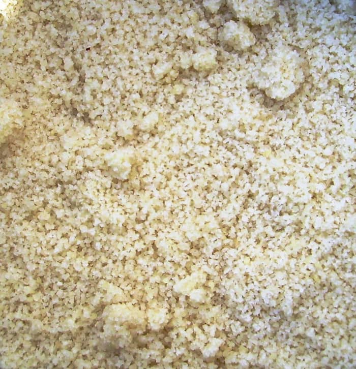 This is what the Almonds should look like, when they have been in the foodprocesser. This is almond flour.