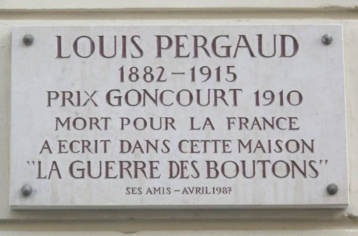 Commemorative plaque at 3 rue Marguerin, Paris 14e Where Louis Perfaud wrote the book La Guerre des Boutons