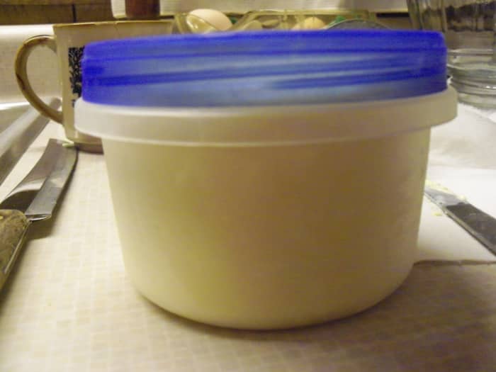 Any container will do...I haven't owned a real butter mold in my life...but have always wanted one to display in my kitchen...I make too much butter in one churning to use the old-fashioned butter molds.