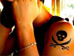 Skull Crossbone Tattoos And Meanings-Skull Crossbone Tattoo Ideas And