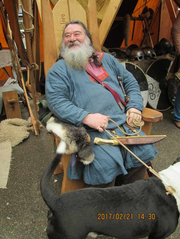 Not only kings but also jarls (the forerunners of the English earls) retained huscarls at their own expense.