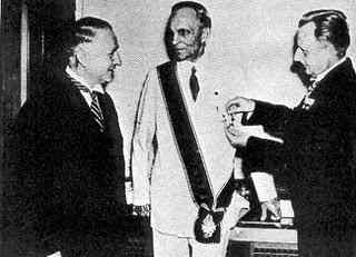 While most Americans would have received the award, Henry Ford accepted the symbol of hatred with pride!