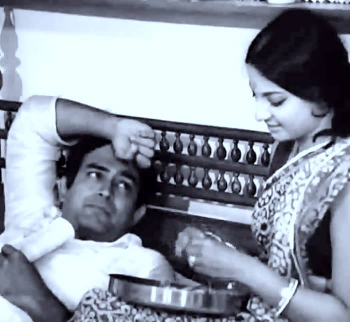 Sanjeev Kumar & Mumtaz in Phir kaheen koi phool khila...: One of the most realistic pieces of acting seen in a Bollywood song