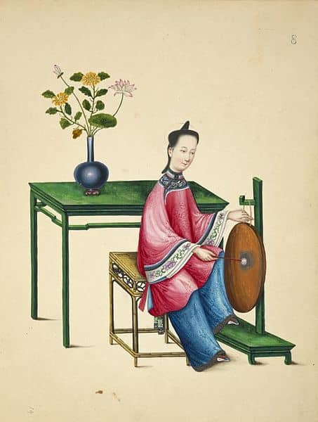 Man playing a luo