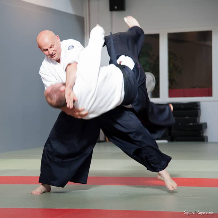 With a swift finishing movement, Irimi Nage can achieve a beautiful ground sweeping action, making your Uke airborne.
