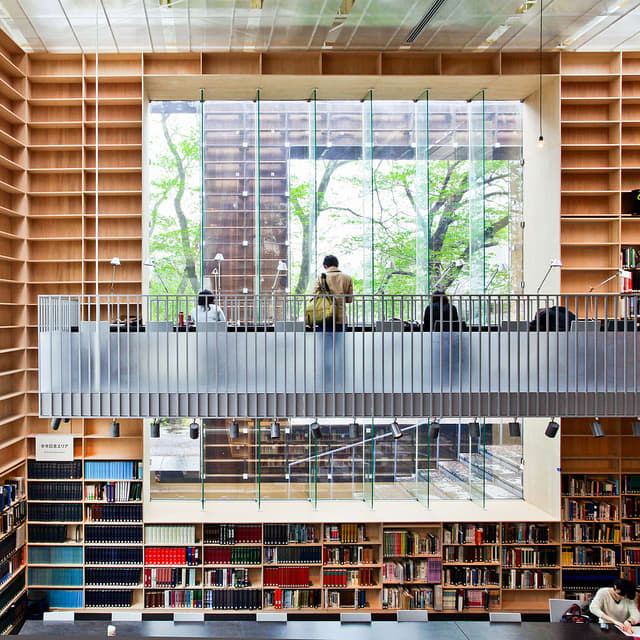 Photo by Scott Norsworthy. About one third of the front shelf is full of books, the rest is available for future use