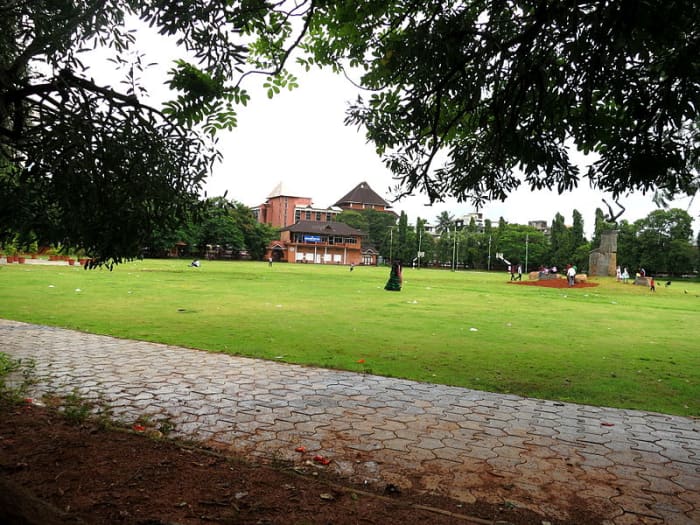 Mananchira Square on the heart of Kozhikode city, a hot spot for evening get together.
