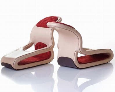 It may be even be possible to “recline” by leaning back, whereby you’ll end up on the passenger behind you, similar to the behaviour of an airline seat.