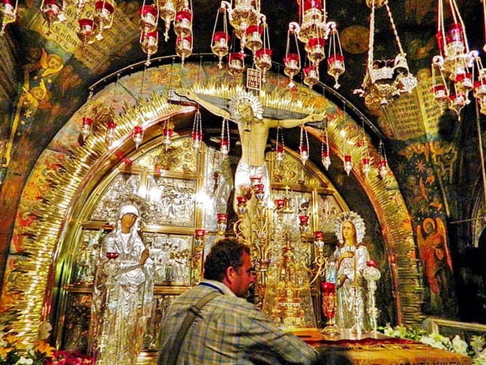 Jesus dies on the cross. It was about the sixth hour, and darkness came over the whole land until the ninth hour, for the sun stopped shining and the curtain of the temple was torn in to two. "Father, into Your hands I commit my spirit." (Stn. 12)