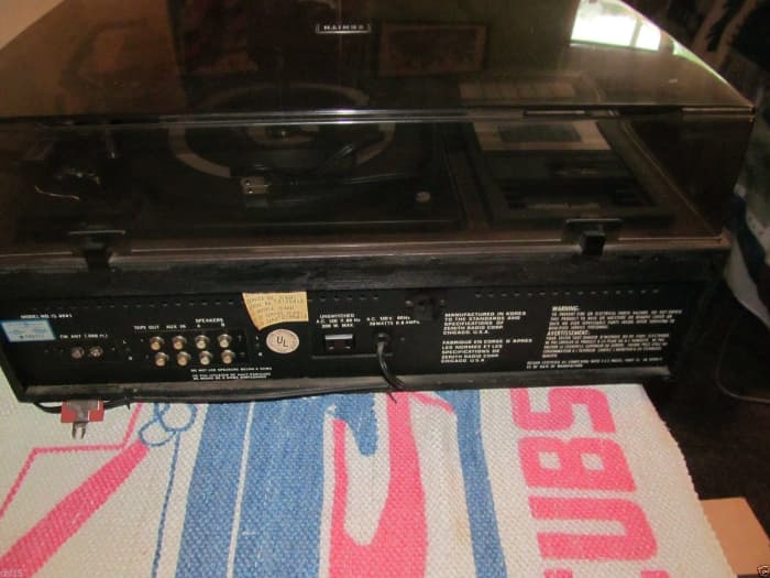 This Zenith Integrated Stereo System; model was made in the late 1970s and early 1980s, in those days this model would sale for $299.95 without the speakers.