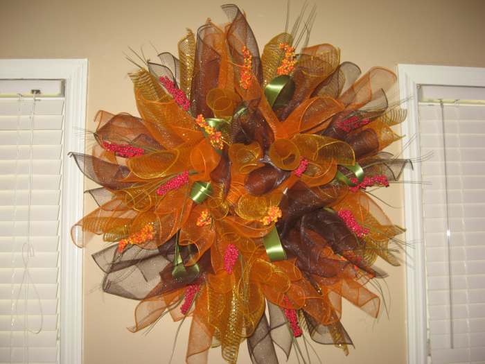 Mesh wreath for fall
