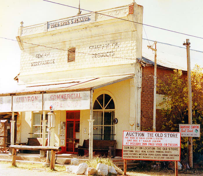 The Old Pearce General Store in 1990