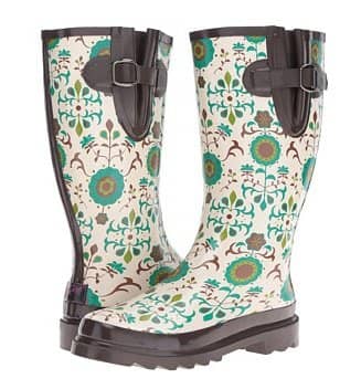 Go for a more fun style of wide calf rain boots when you want to add a little color to your look. This is a wonder example of just how a rain boot that fits a wider calf.