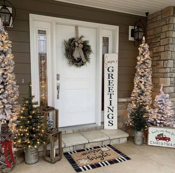 50+ Easy DIY Outdoor Christmas Decorations for Your Yard in 2024 - HubPages