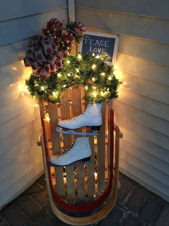 50+ Easy DIY Outdoor Christmas Decorations for Your Yard in 2024 - HubPages