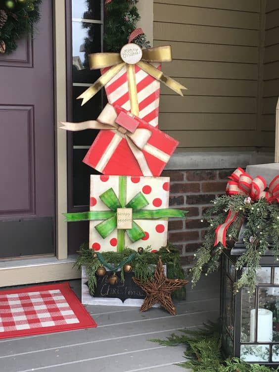 50+ Easy DIY Outdoor Christmas Decorations for Your Yard in 2022 - HubPages