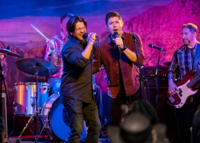 Dean Winchester (right) and his long-time friend Leo (left), Supernatural, season 15 episode 7 'Last Call'